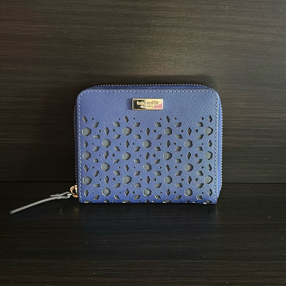 Kate Spade Zip Around Wallet Blue EUC